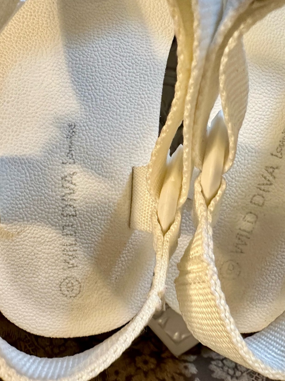 Wild Diva Lounge Helena White Platform Wedge Sandals Size 8 - Picture 7 of 8